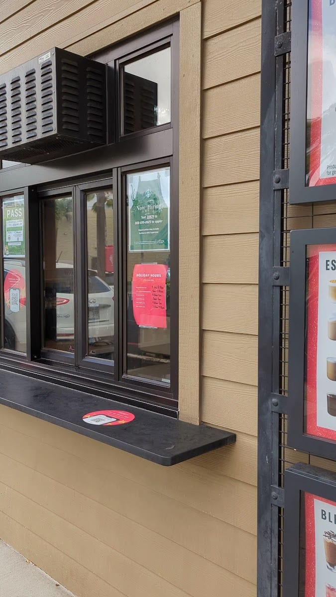 Starbucks Kahala Drive-Thru, photo 2