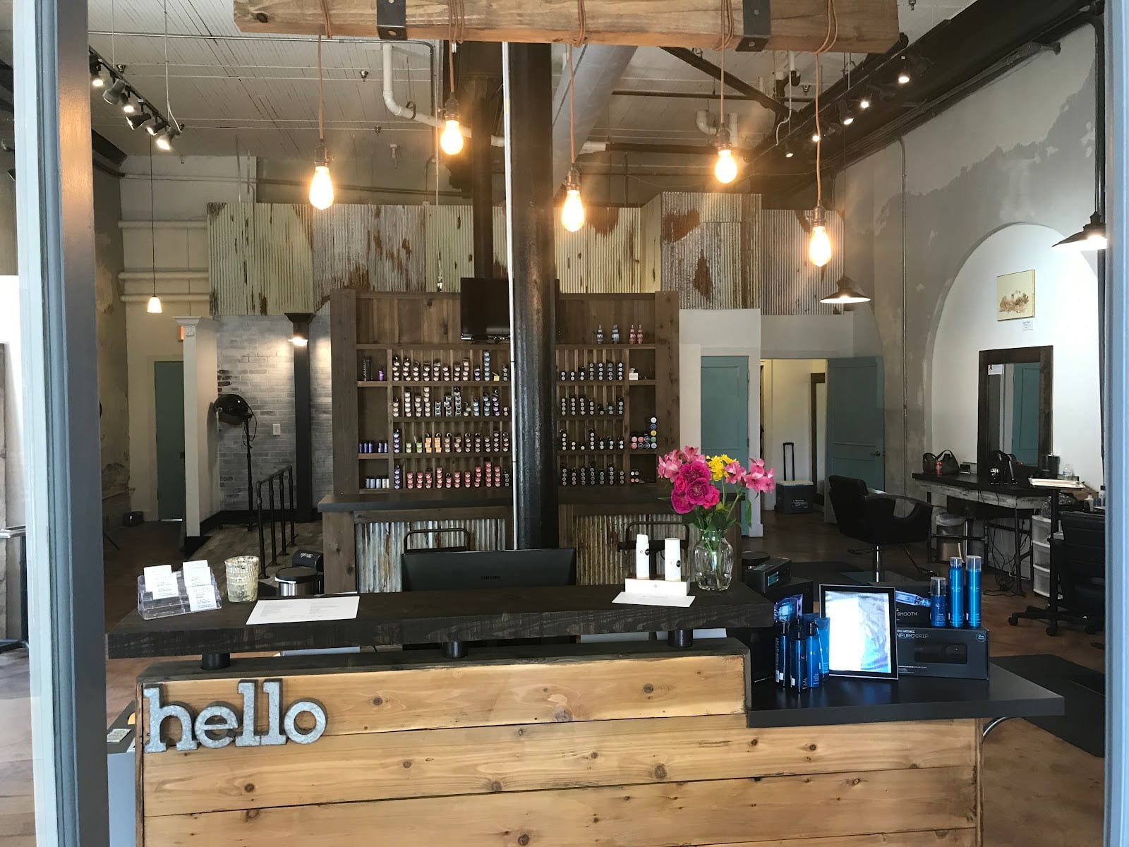 Inspire Salon & Gallery, photo 3
