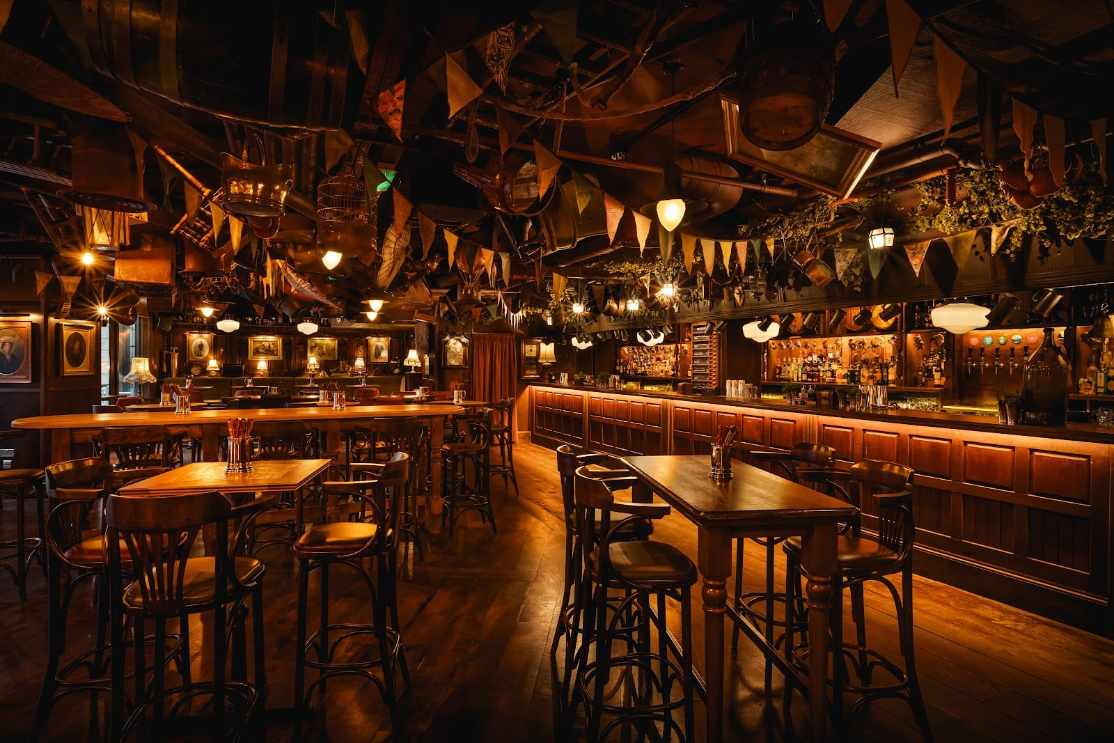 Mr Fogg’s City Tavern, photo 2