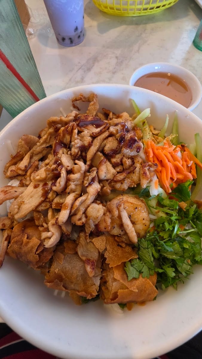 Saigon Bowl, photo 4