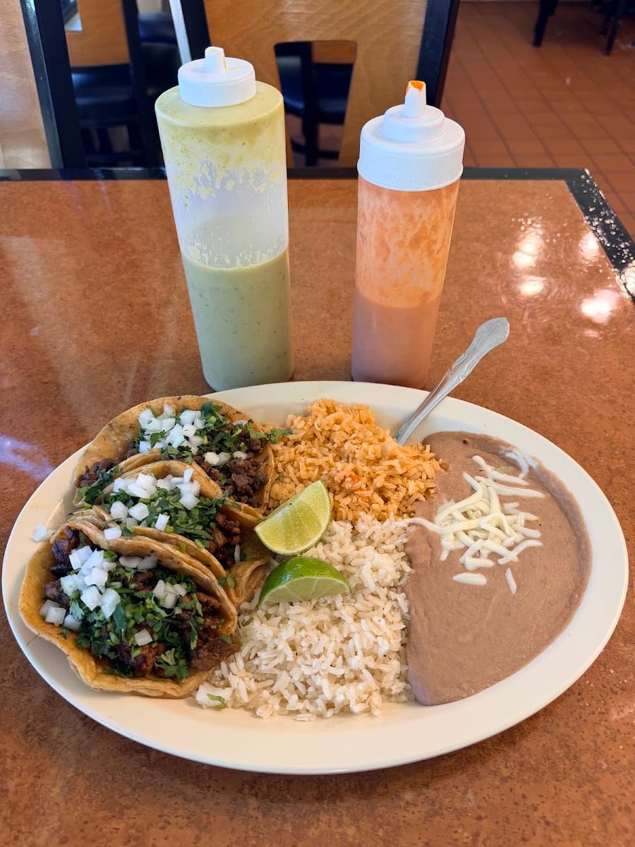 The Famous Taco – Jefferson Blvd, photo 4