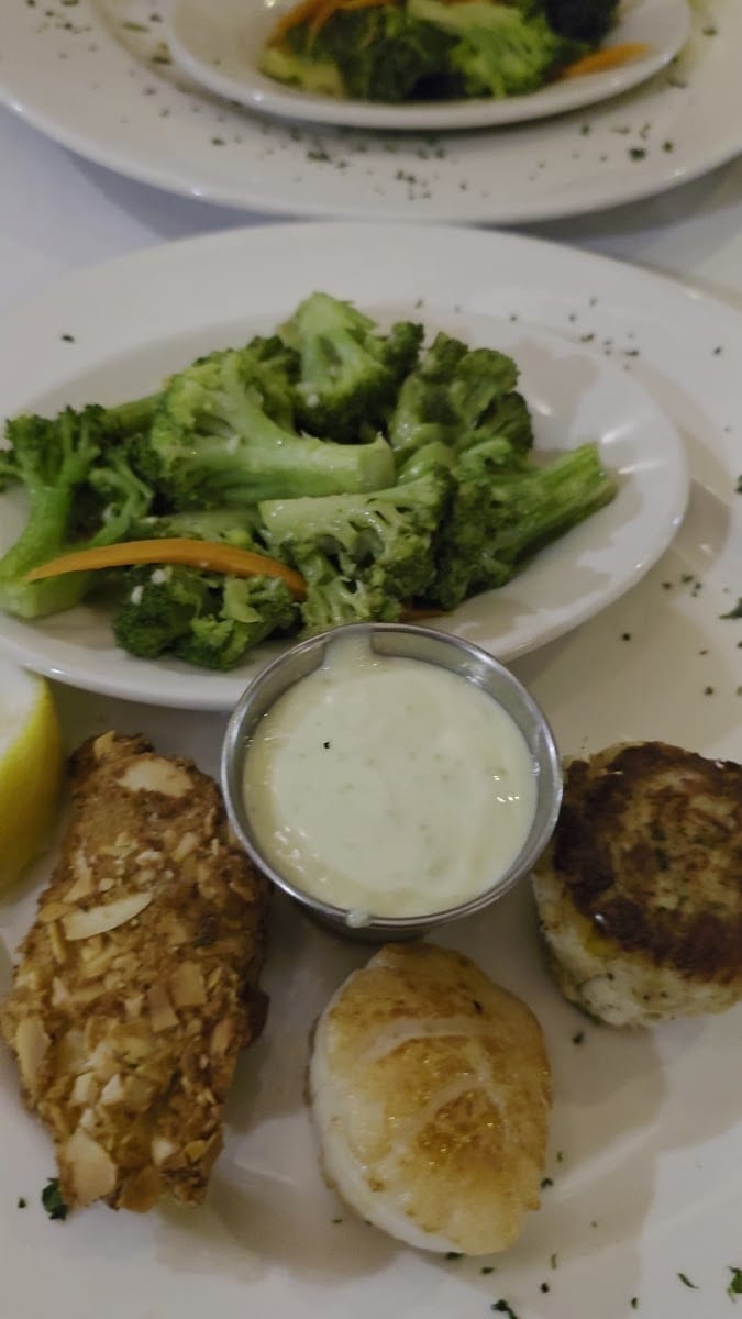 Paula's On Main, photo 3