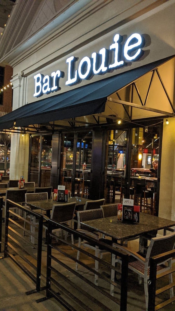 Bar Louie - Hampton, photo 2