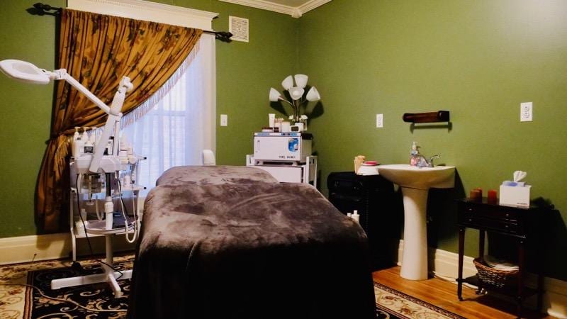 Maxim Spa and Salon