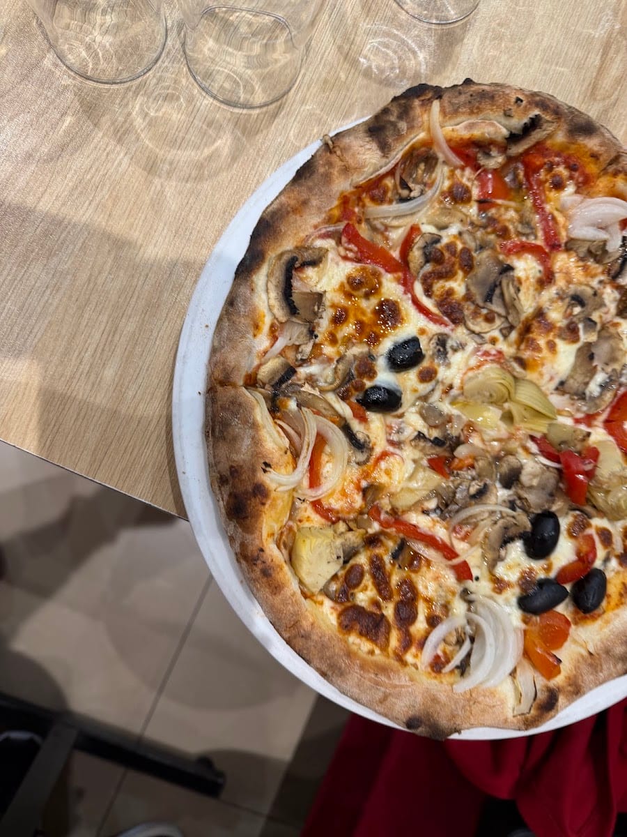 Pizza Nelly.