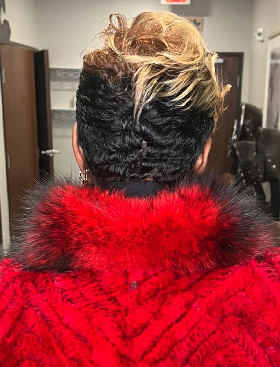 LadyFarrell Hair & Health