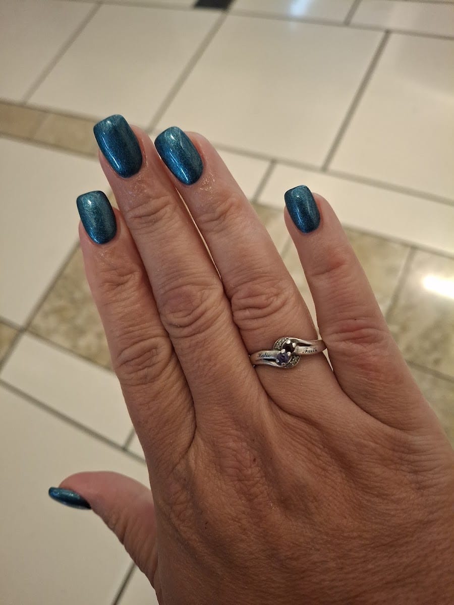 Luxor Nails