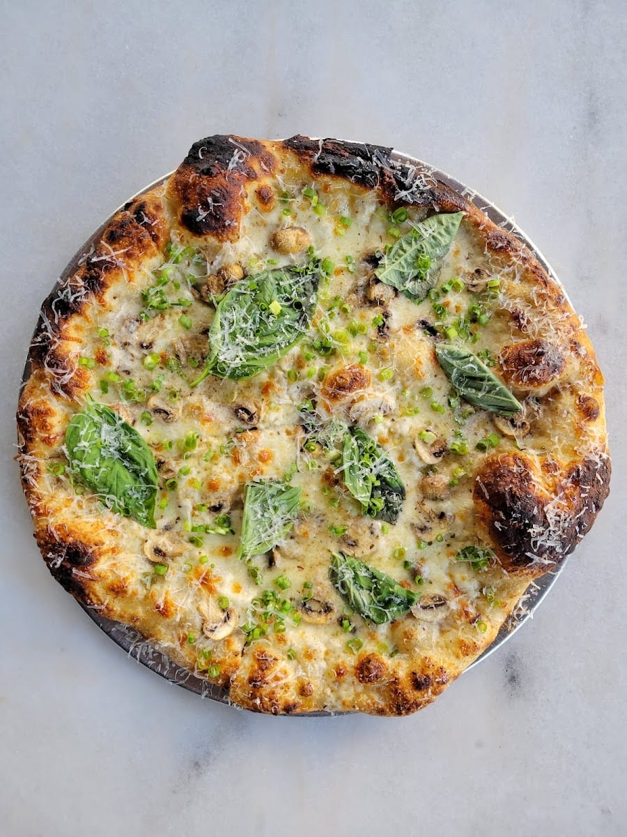 Outta Sight Pizza, photo 3