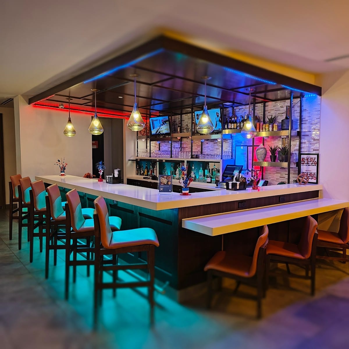 The H Bar, photo 2