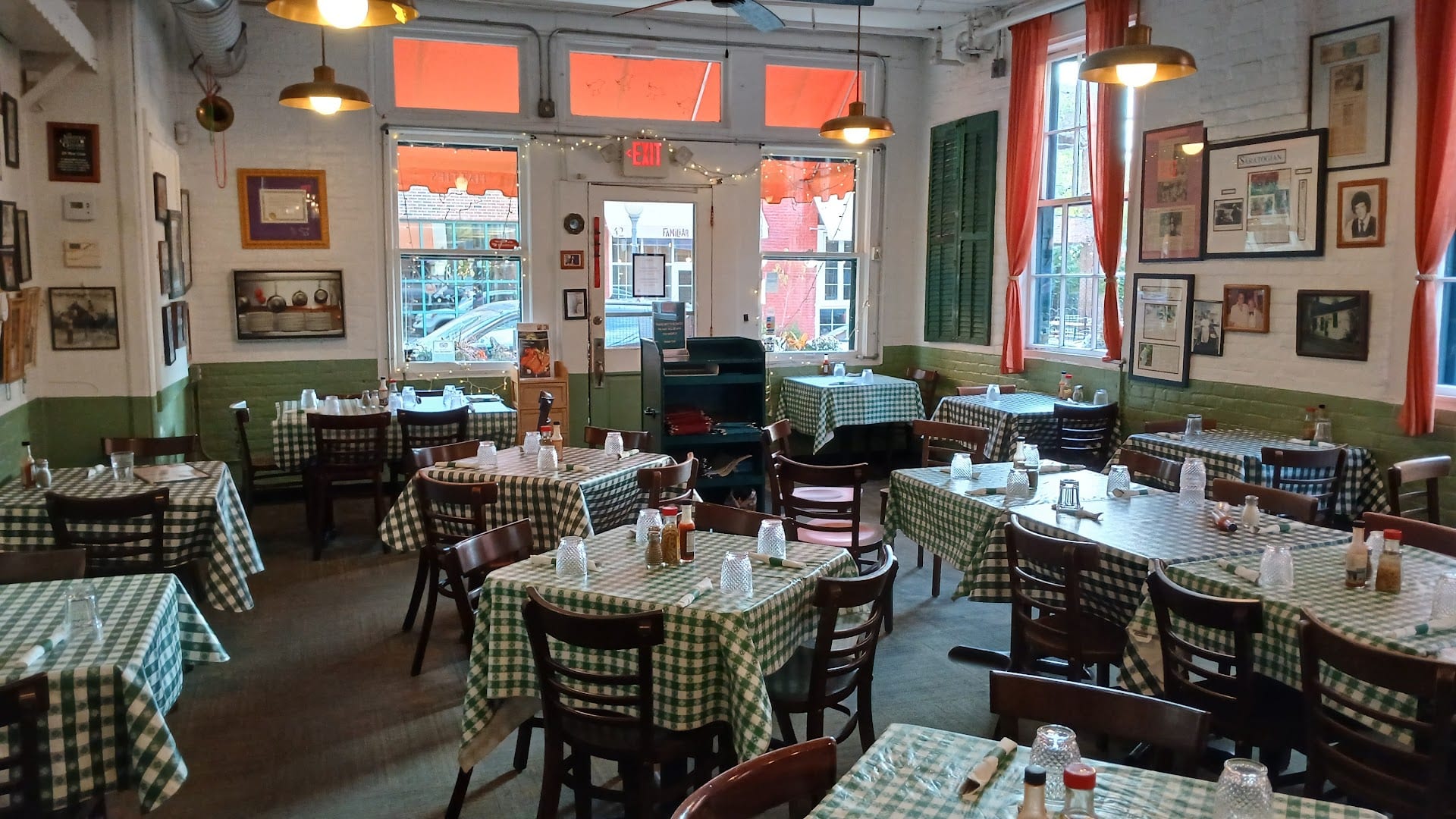 Hattie's Restaurants Downtown Saratoga Springs, photo 4