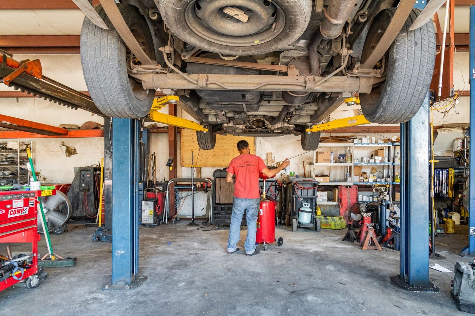 Guy's Automotive, photo 3