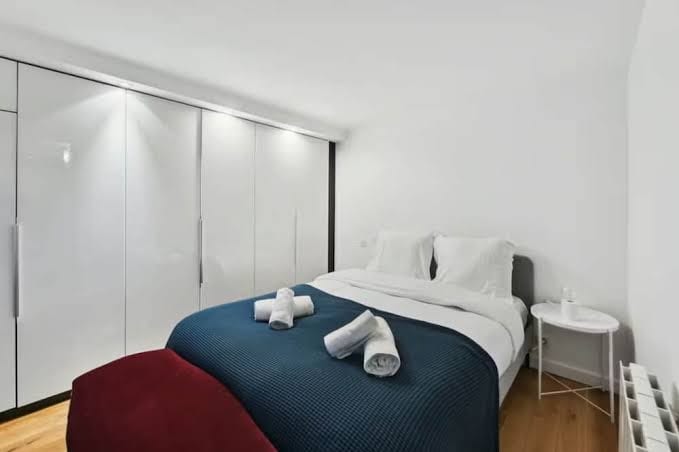 Montmartre beautiful 67 m2 Apartment with Gym Balcony