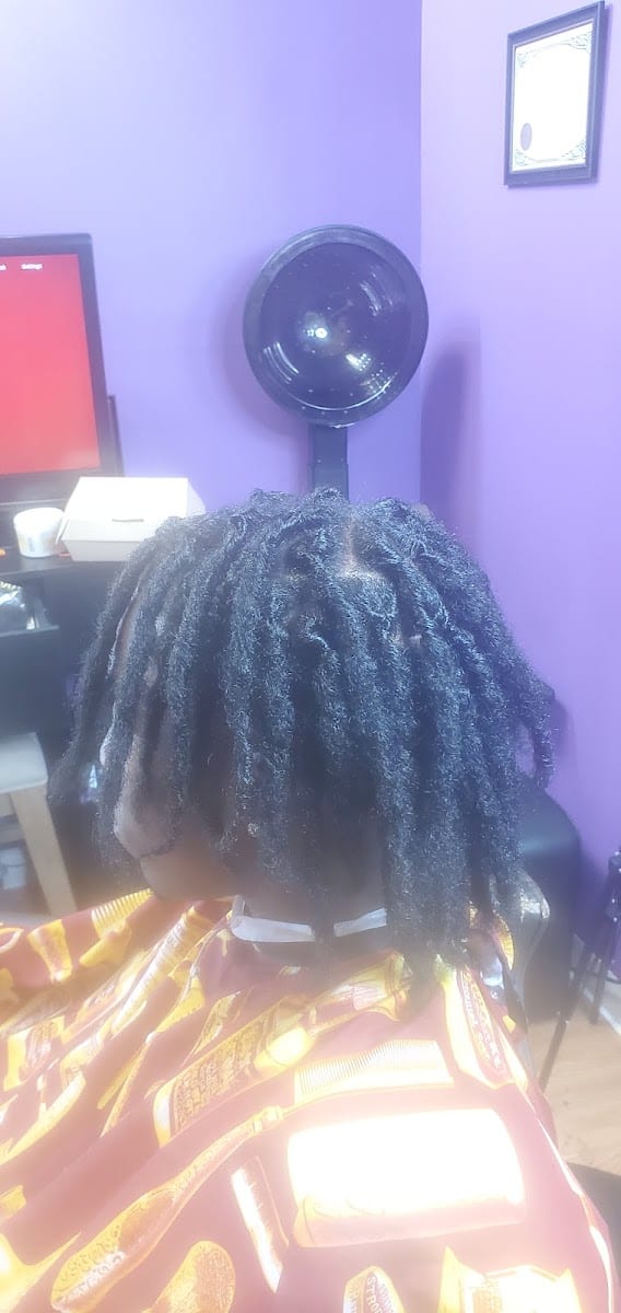 Royalty Barbershop & Locs @Mimosa Salon Suites