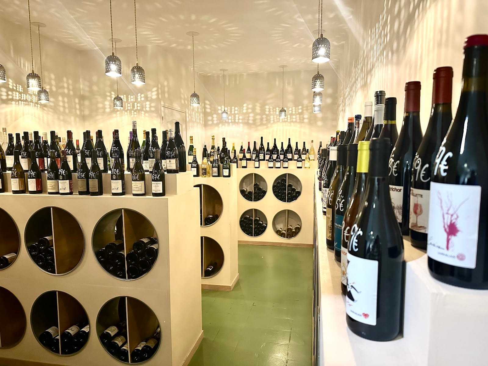 Gare Aux Vins (Paris Gare de Lyon) - Caviste/Wine Shop & Cave à Manger/ Eatery