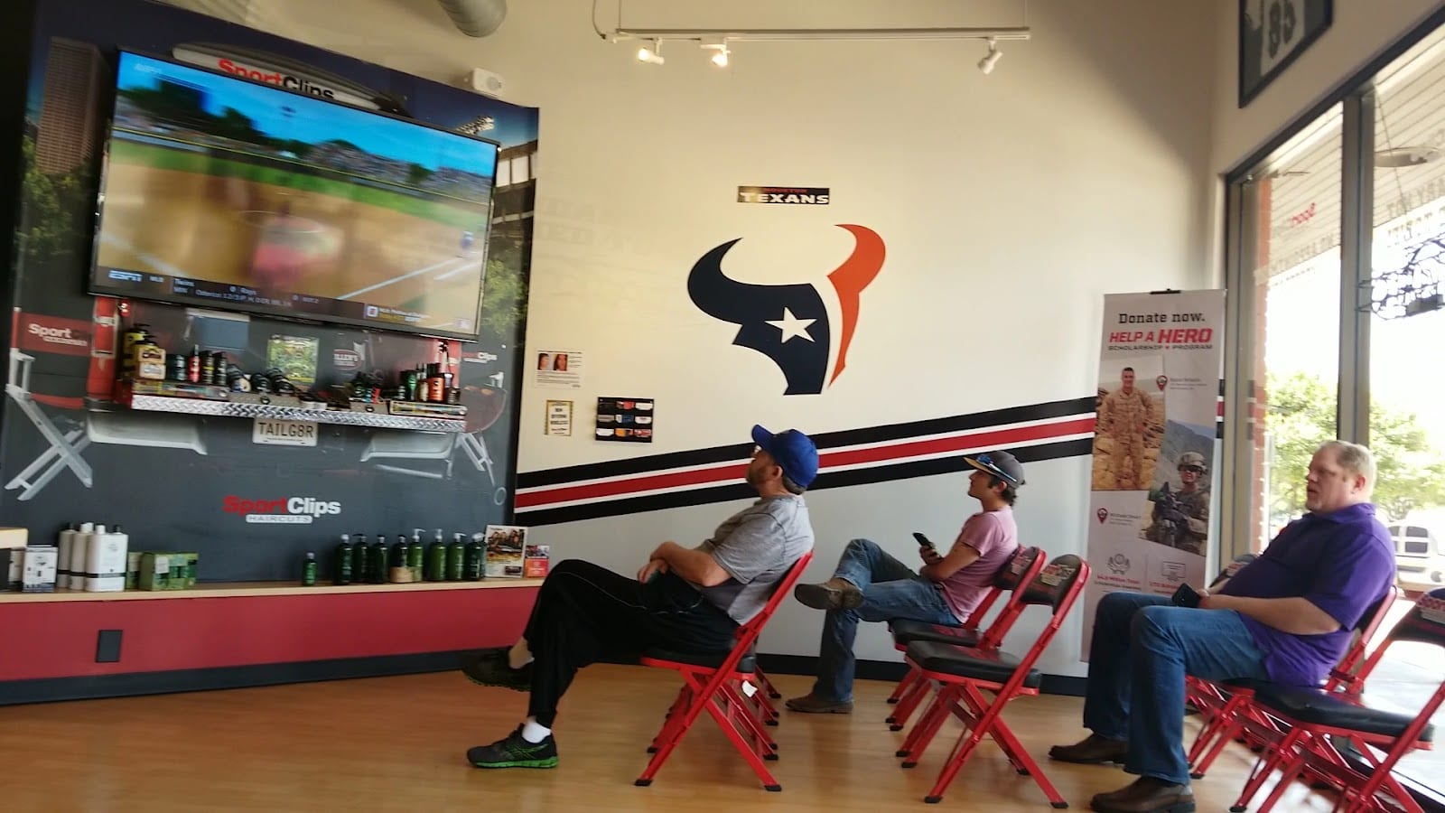 Sport Clips Haircuts of Round Rock - Hester's Crossing, photo 3