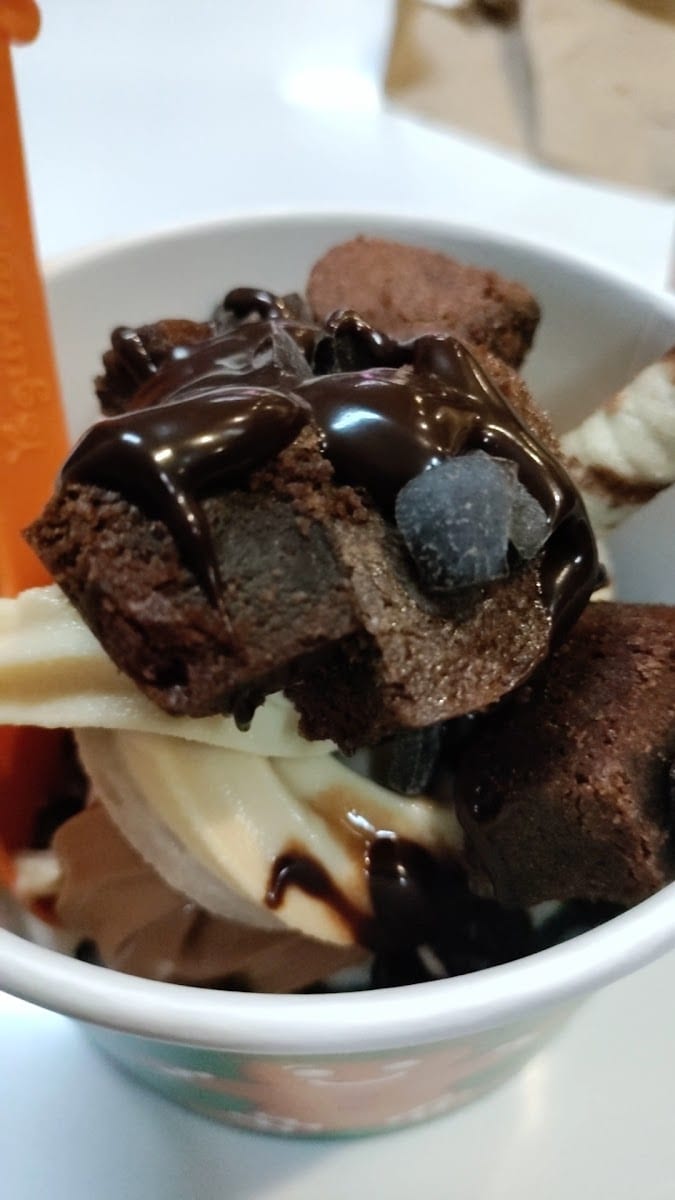 Yogurtland Cypress, photo 3