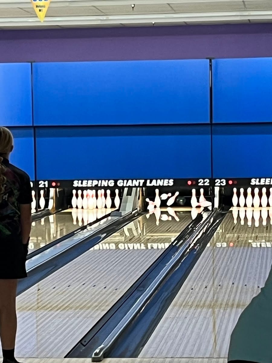 Sleeping Giant Lanes, photo 2
