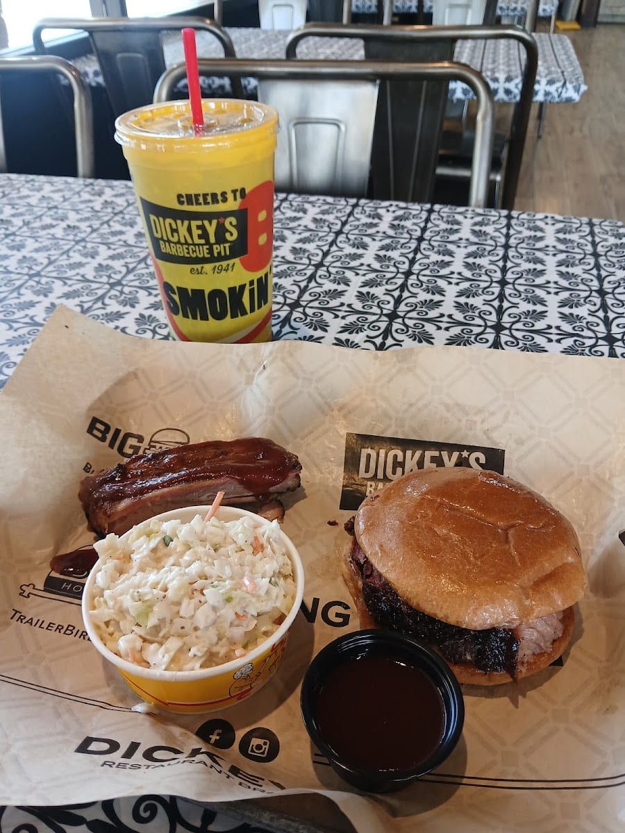 Dickey's Barbecue Pit, photo 3