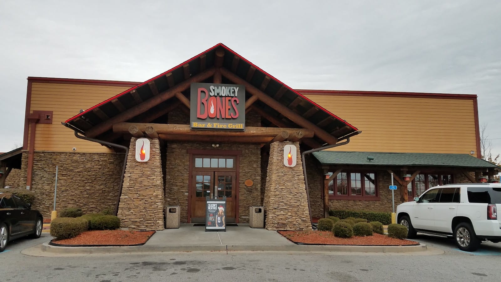 Smokey Bones Lithonia, photo 2