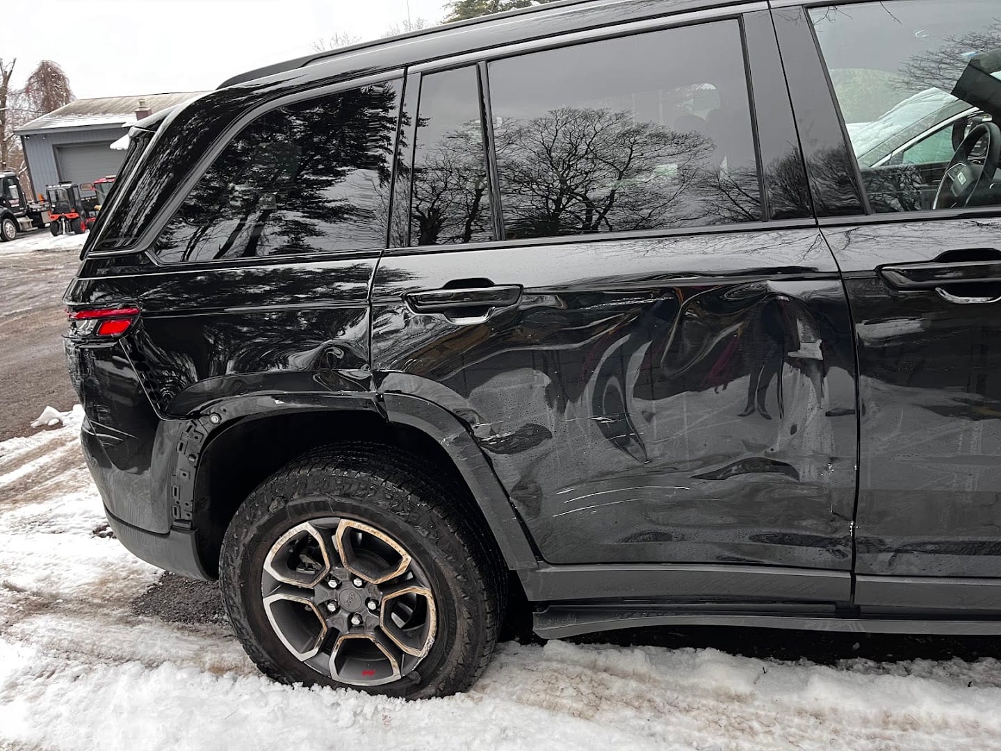 Caliber Collision, photo 3