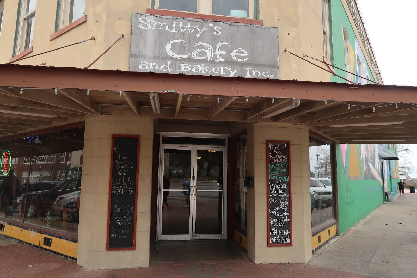 Smitty's Cafe and Bakery