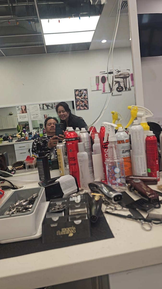 V Hair Styling & Nails, photo 3