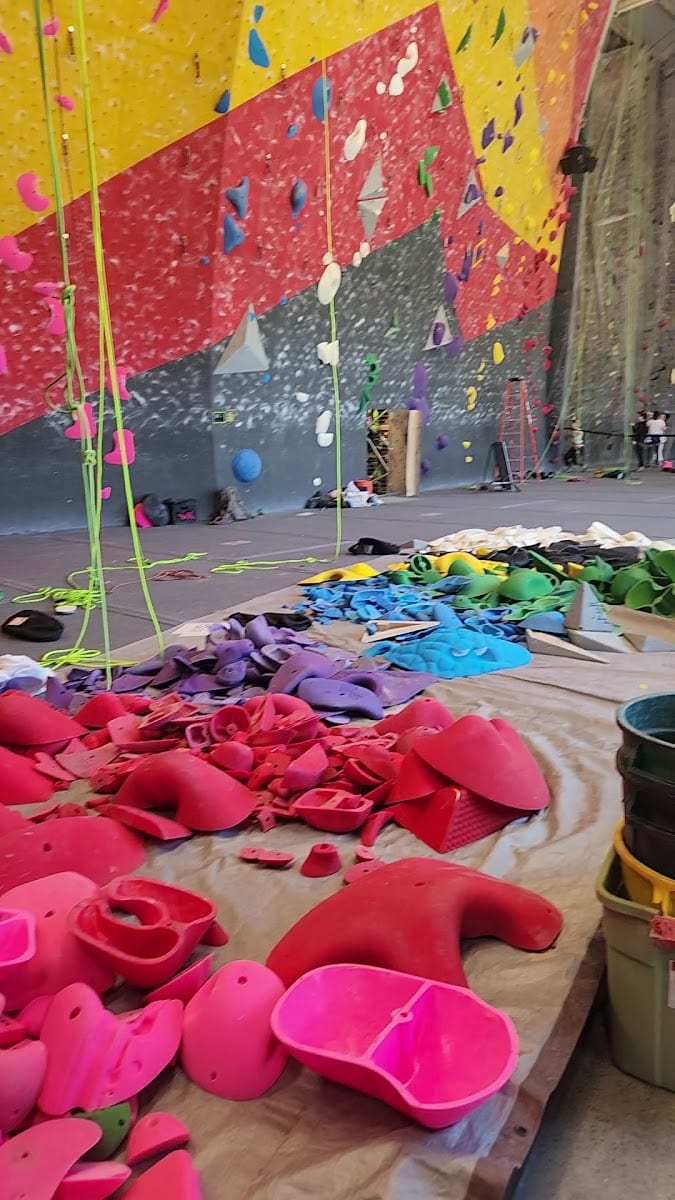 Mission Cliffs, photo 3