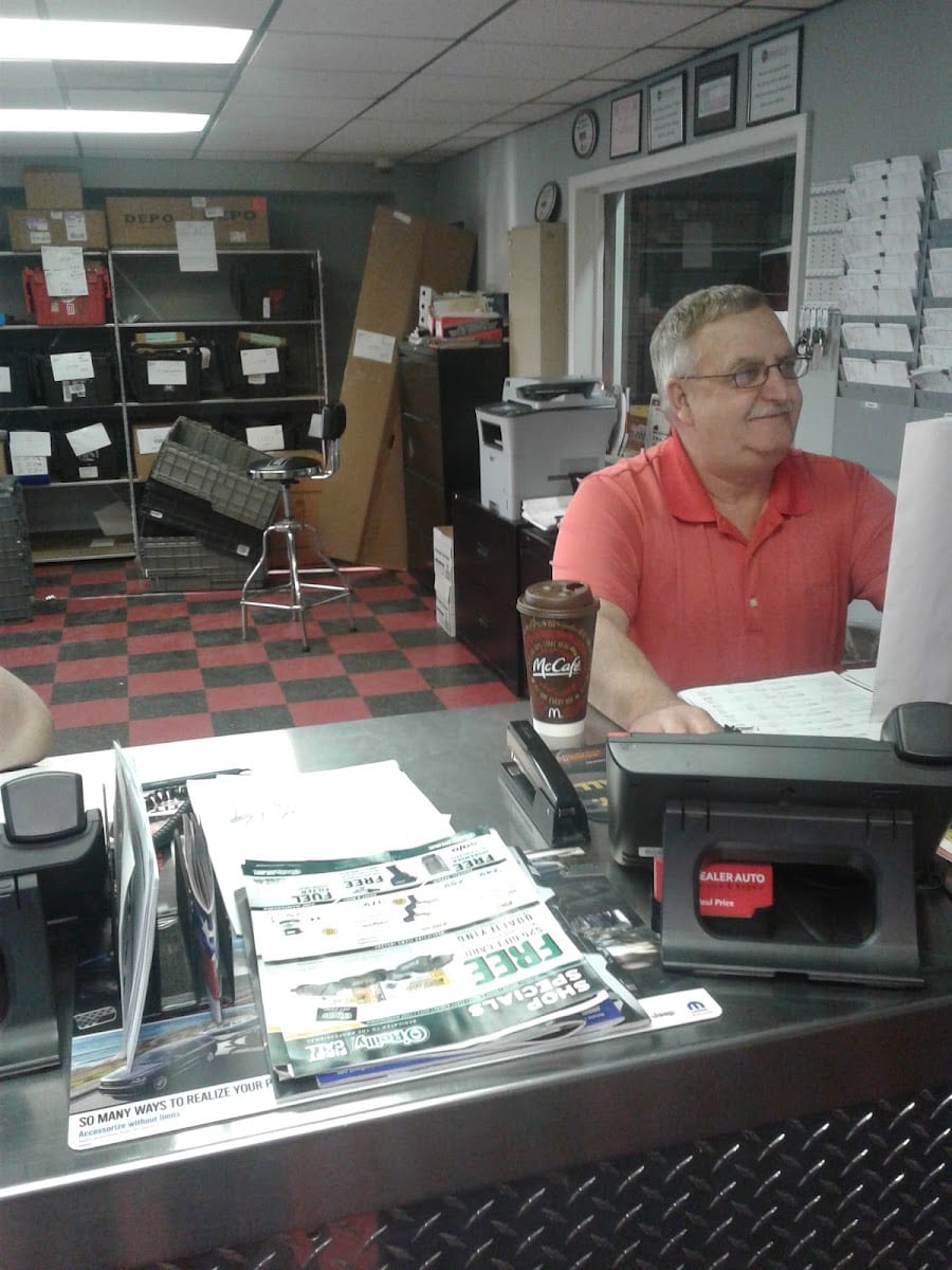 Adobe Service Center, photo 2