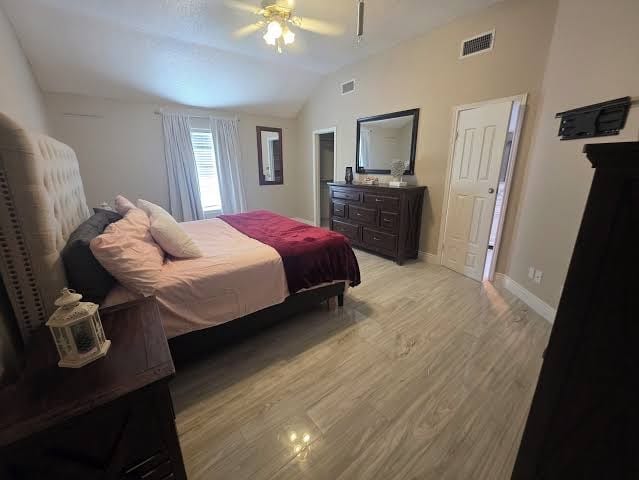 4-bedroom house in wonderful Lubbock with AC, WiFi, and swimming pool