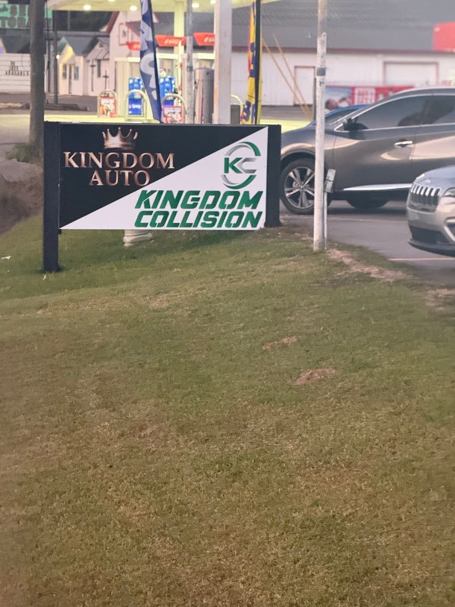Kingdom collision, photo 2