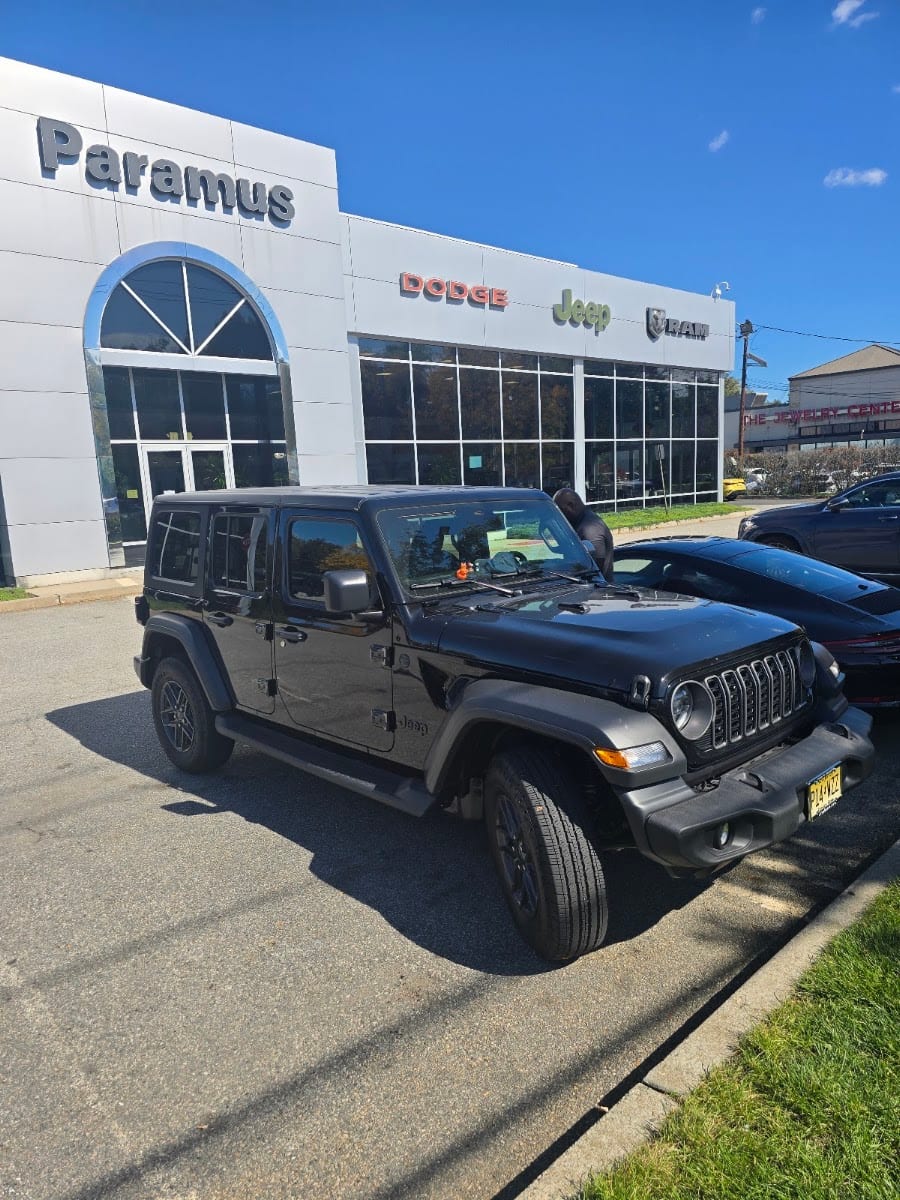 Chrysler Dodge Jeep of Paramus, photo 2