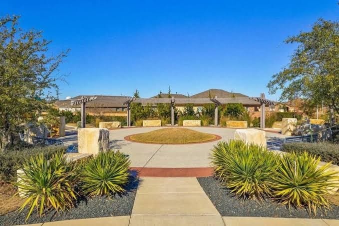 Near Kalahari, Cowboy Pool, Arcade, King Beds, Grill , Large Patio, Firepit