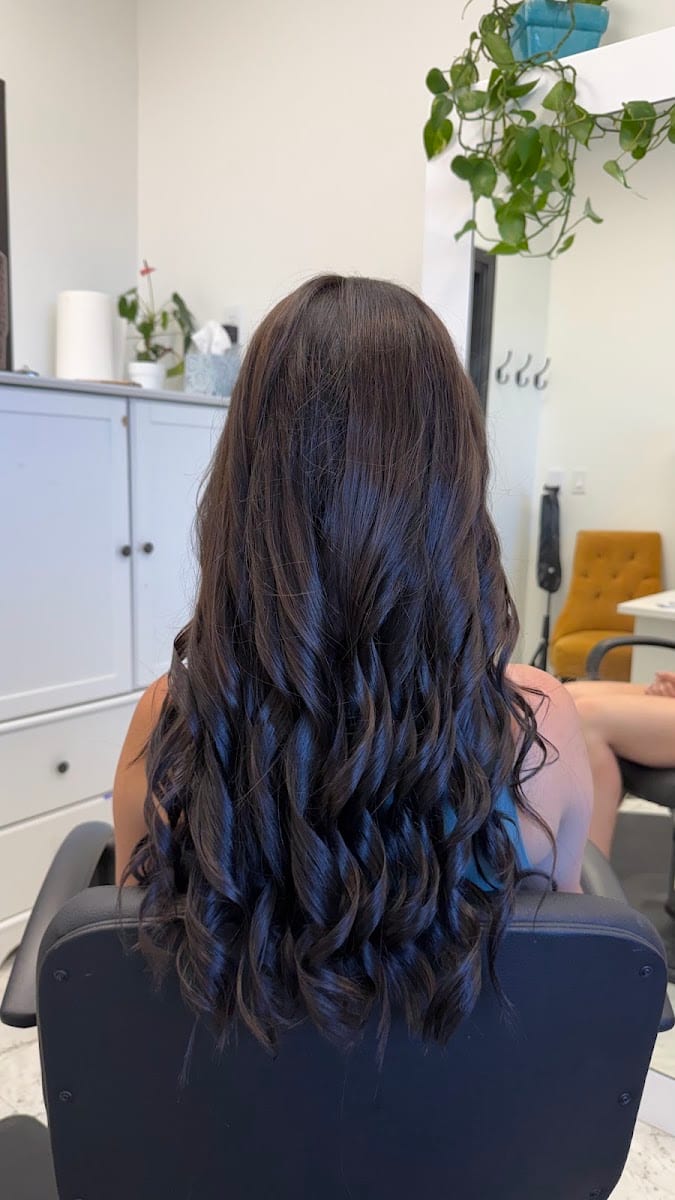 Bonnie Lou Hair Studio