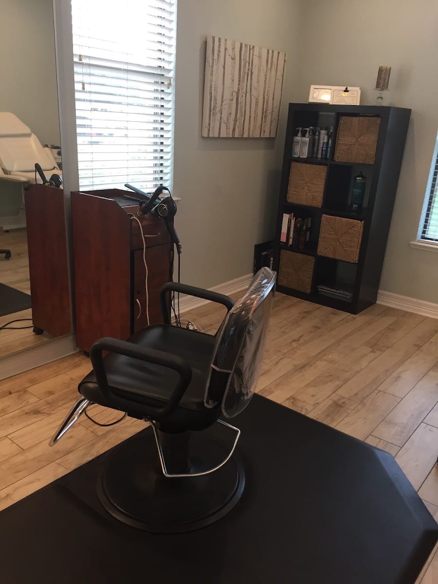 Legends Salon, photo 4