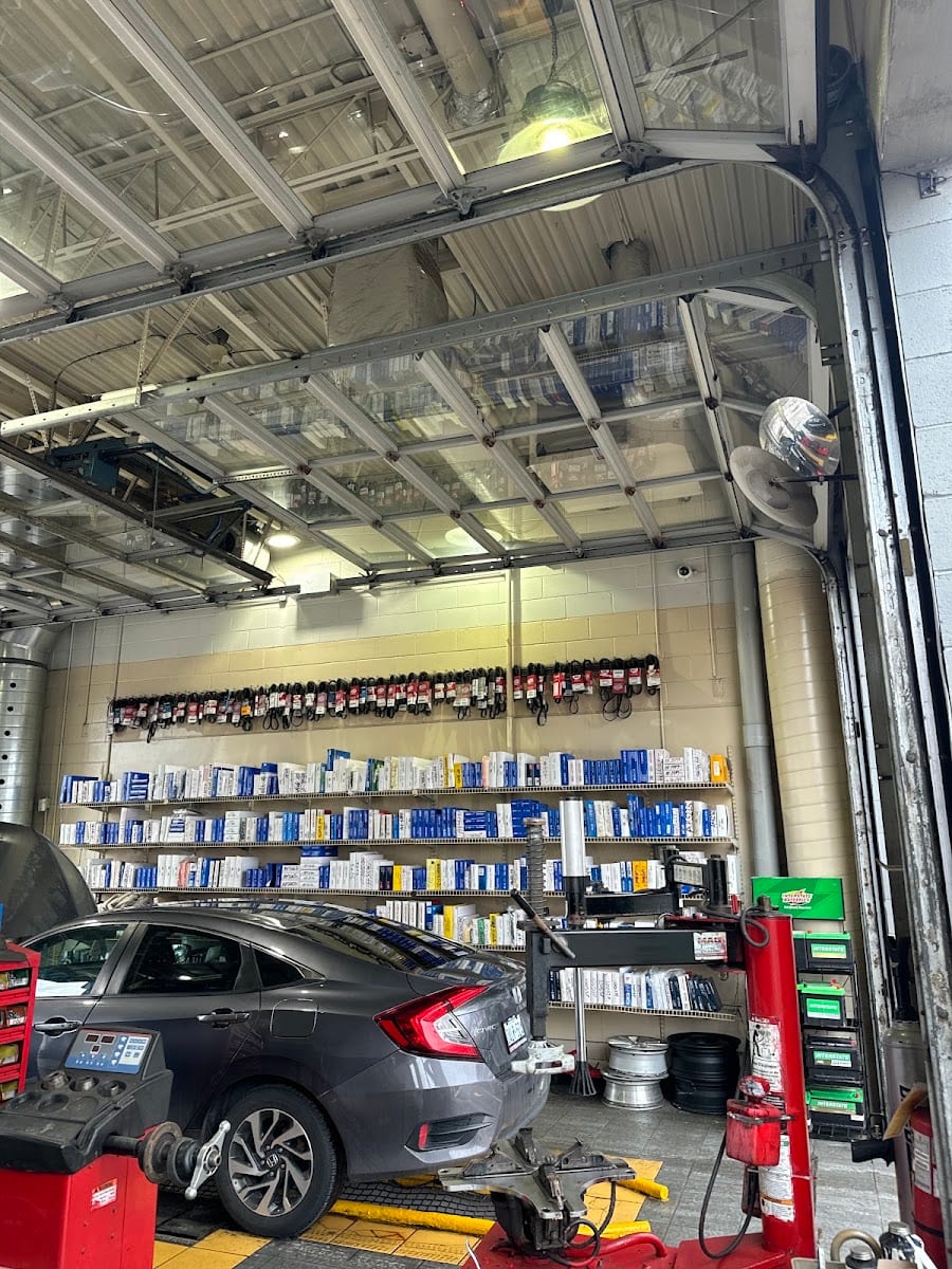 Mr. Lube + Tires, photo 4