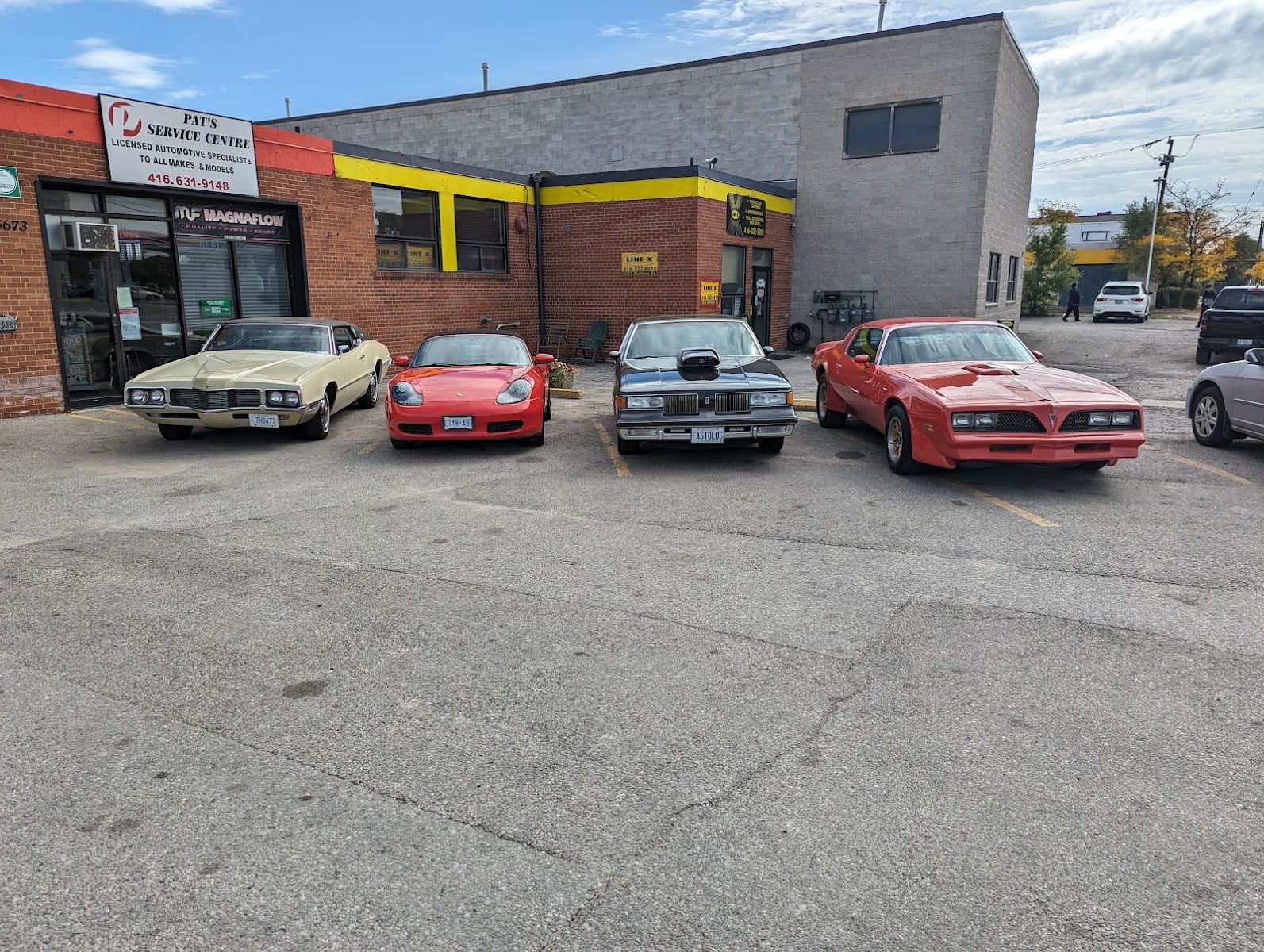 Pat's Service Centre, photo 2
