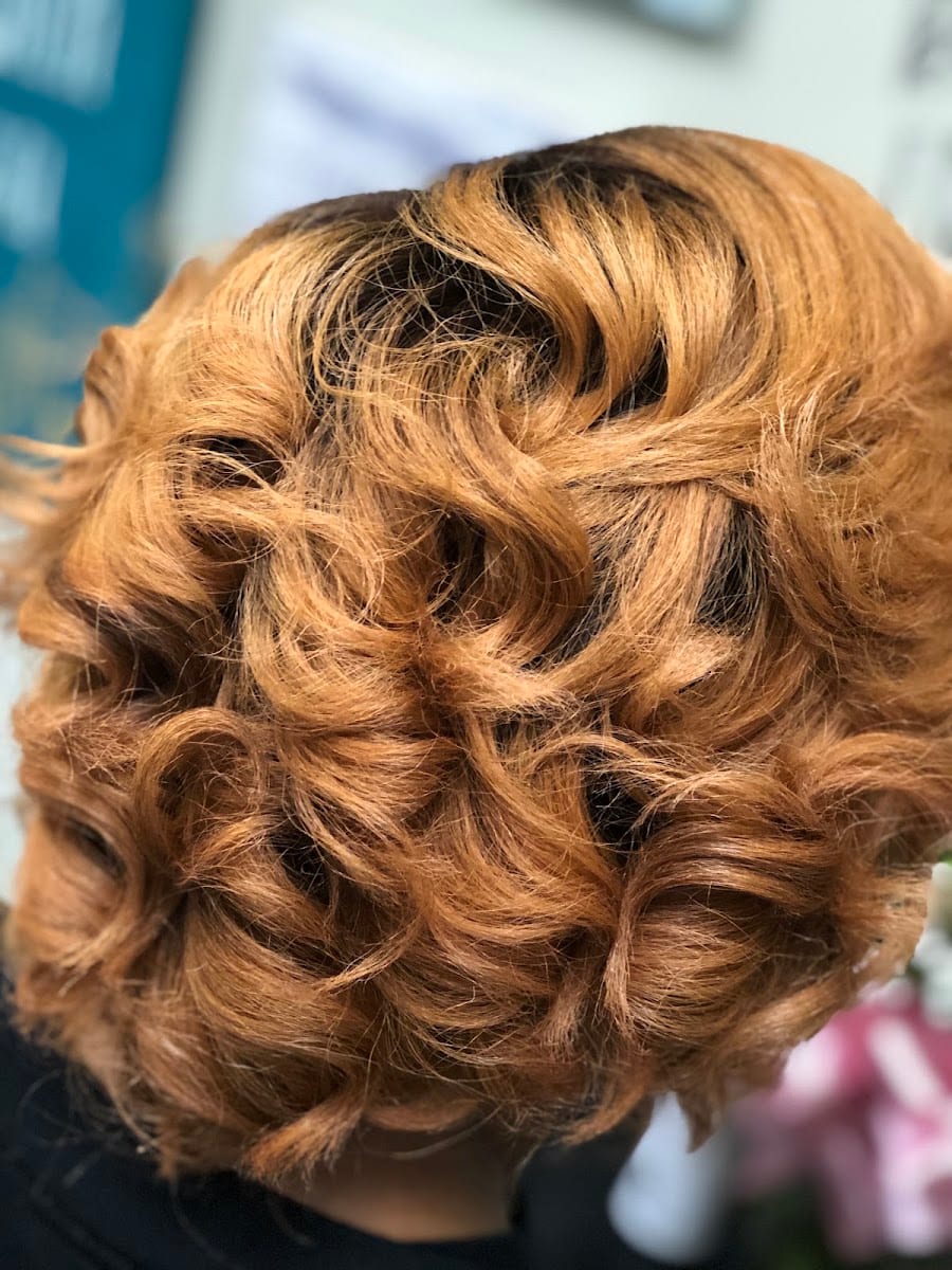 Glorious Handz Hair Studio
