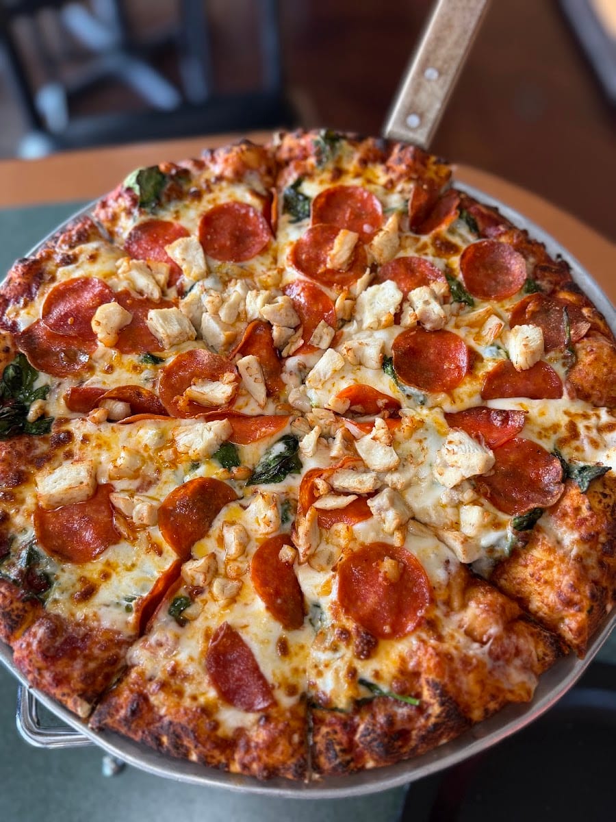 Round Table Pizza, photo 3