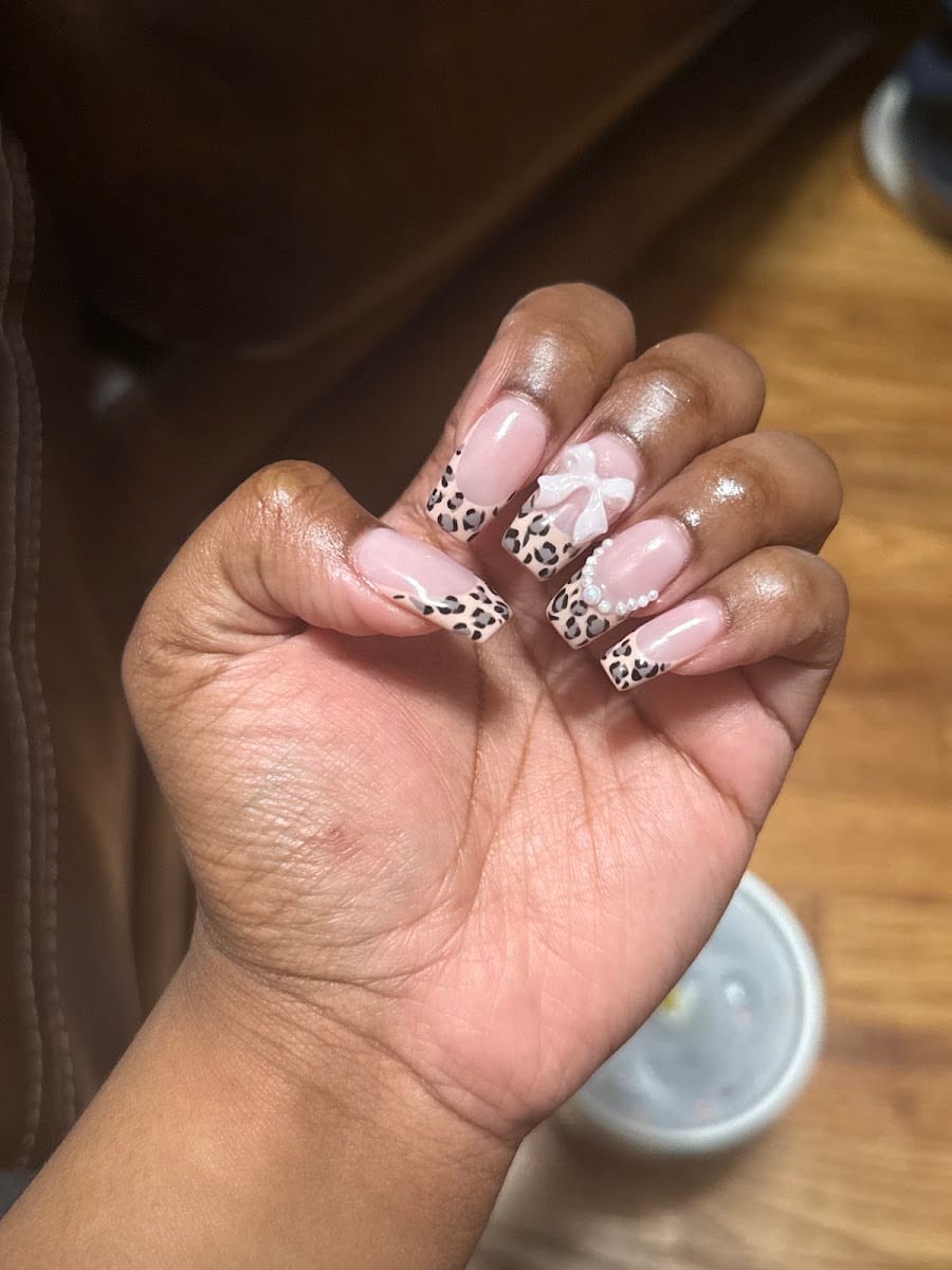 Sunny Nail