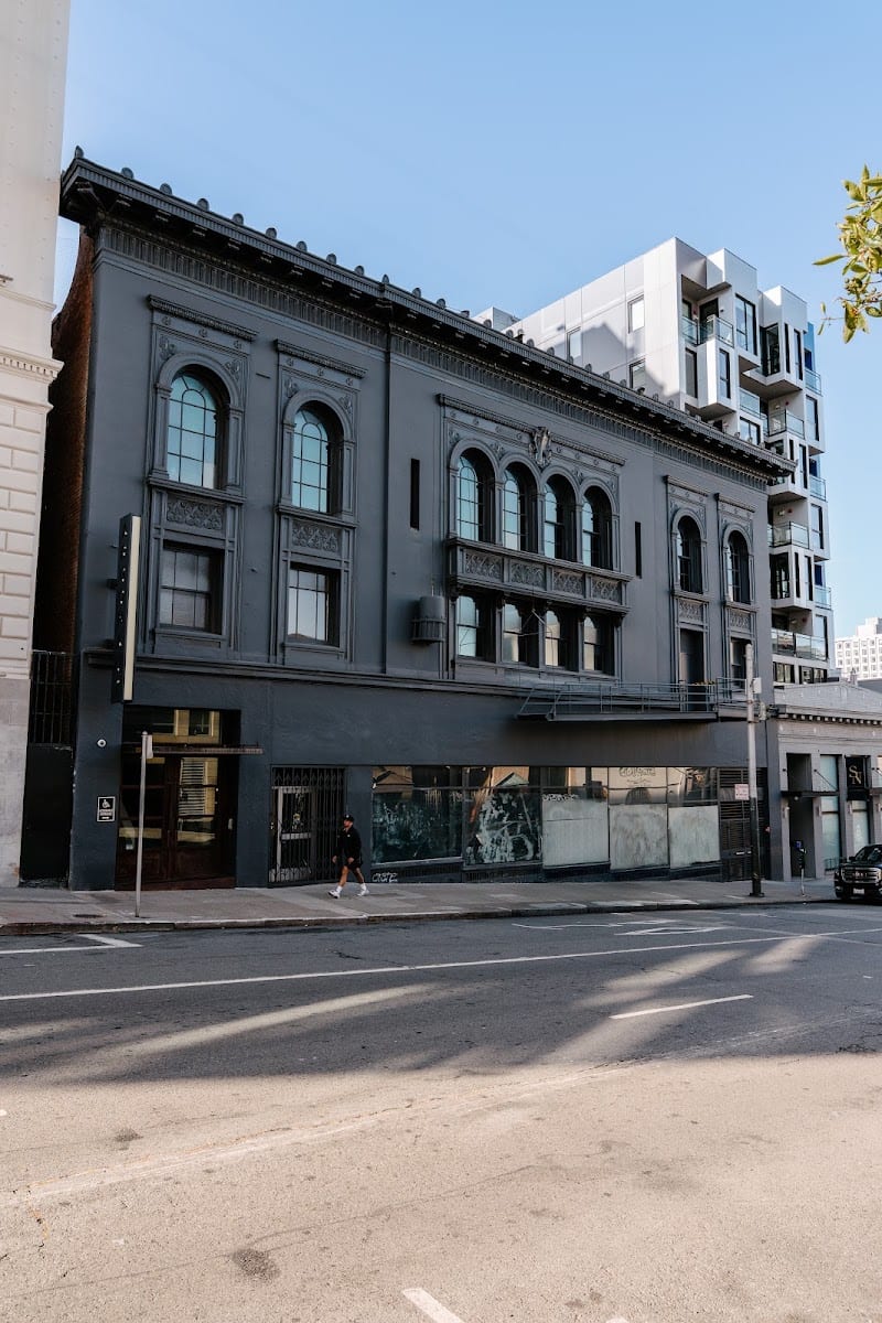 The Avalon, photo 2