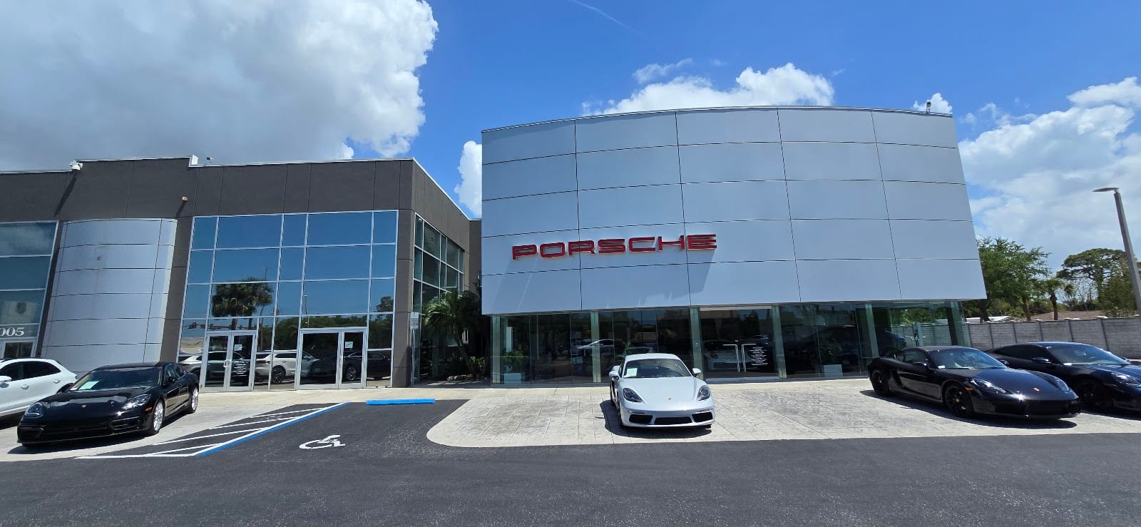 Suncoast Porsche Service & Parts Department, photo 4
