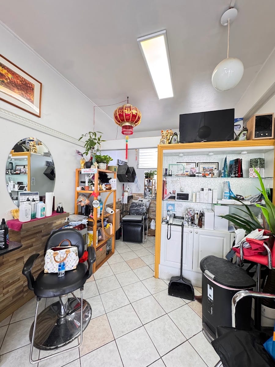 Vangie's Beauty Salon