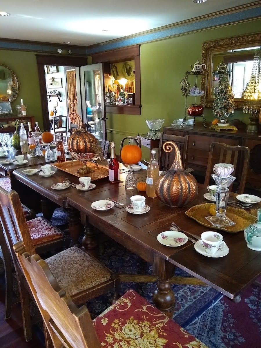 The McCharles House & Gardens, photo 3