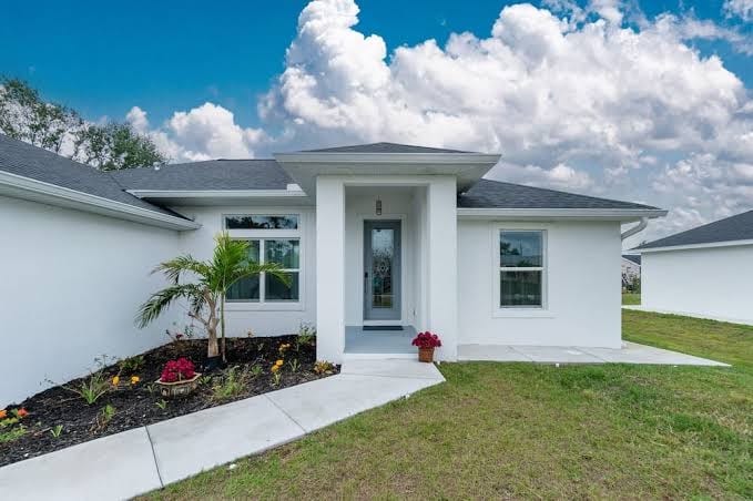 Private Pool • Tiki Bar • Game Room • Mini Golf • Near Beaches