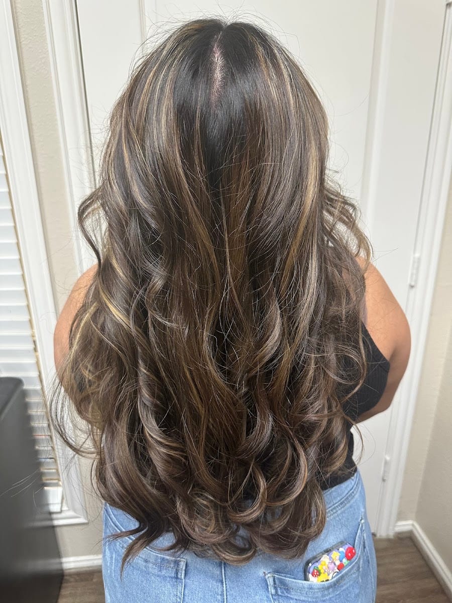 Shea's Salon, photo 3