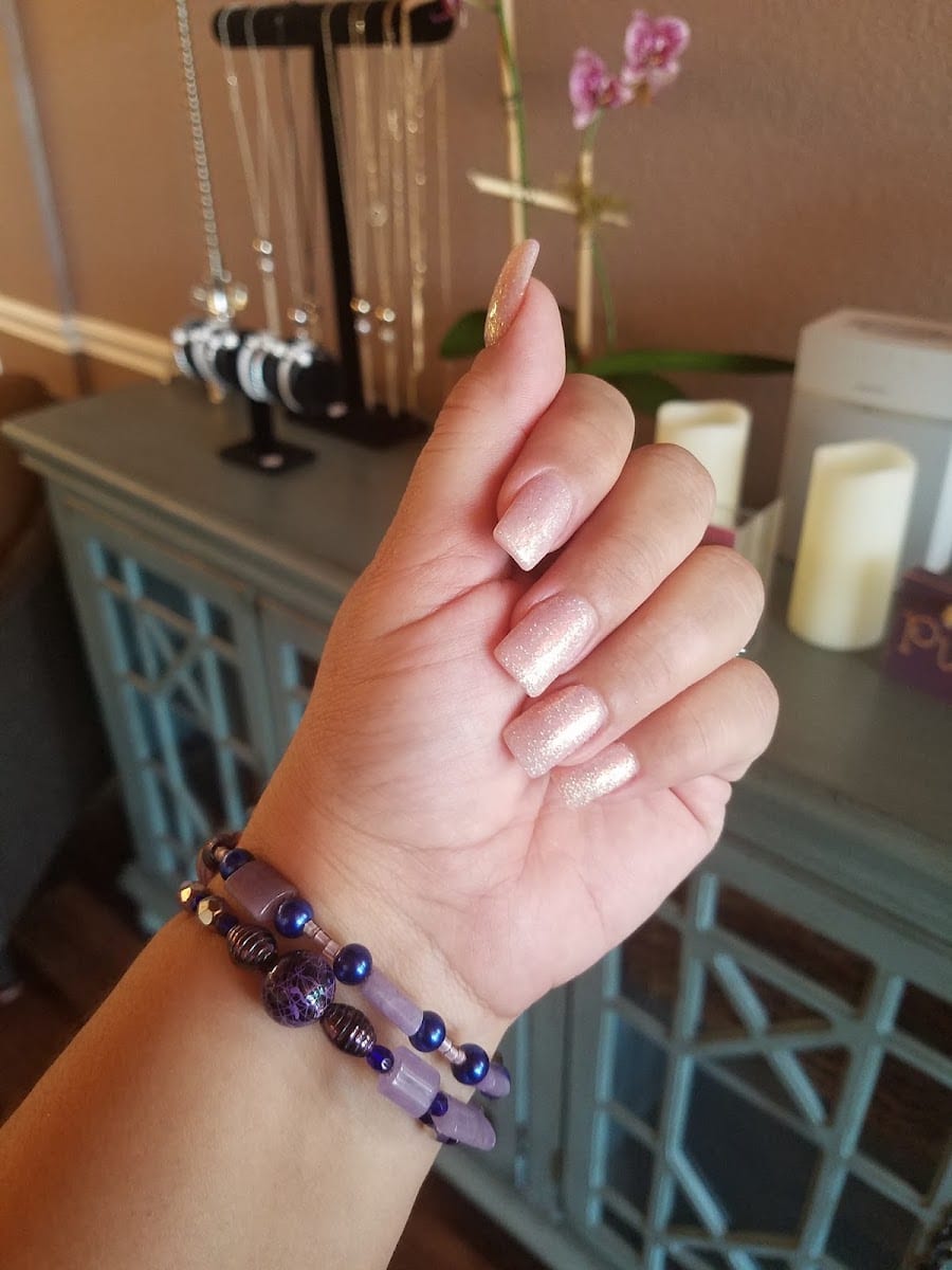Diana's Cutting Edge Salon & Boutique