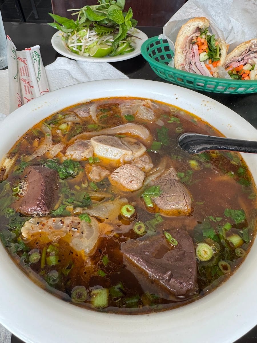 Cali Sandwich & Pho, photo 3