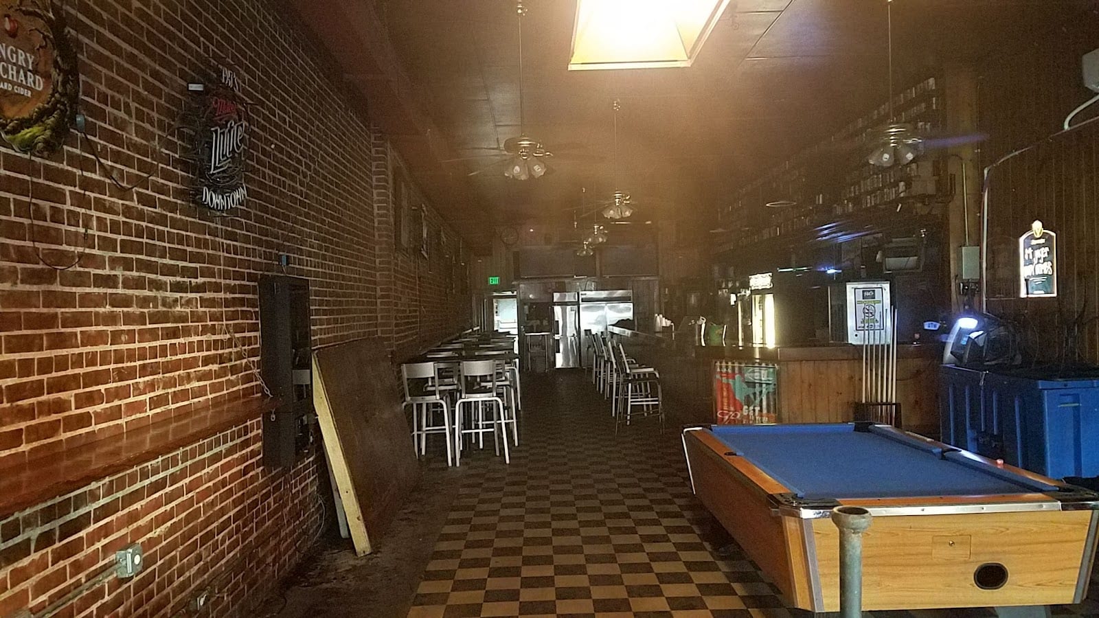Pat's Downtown Grill