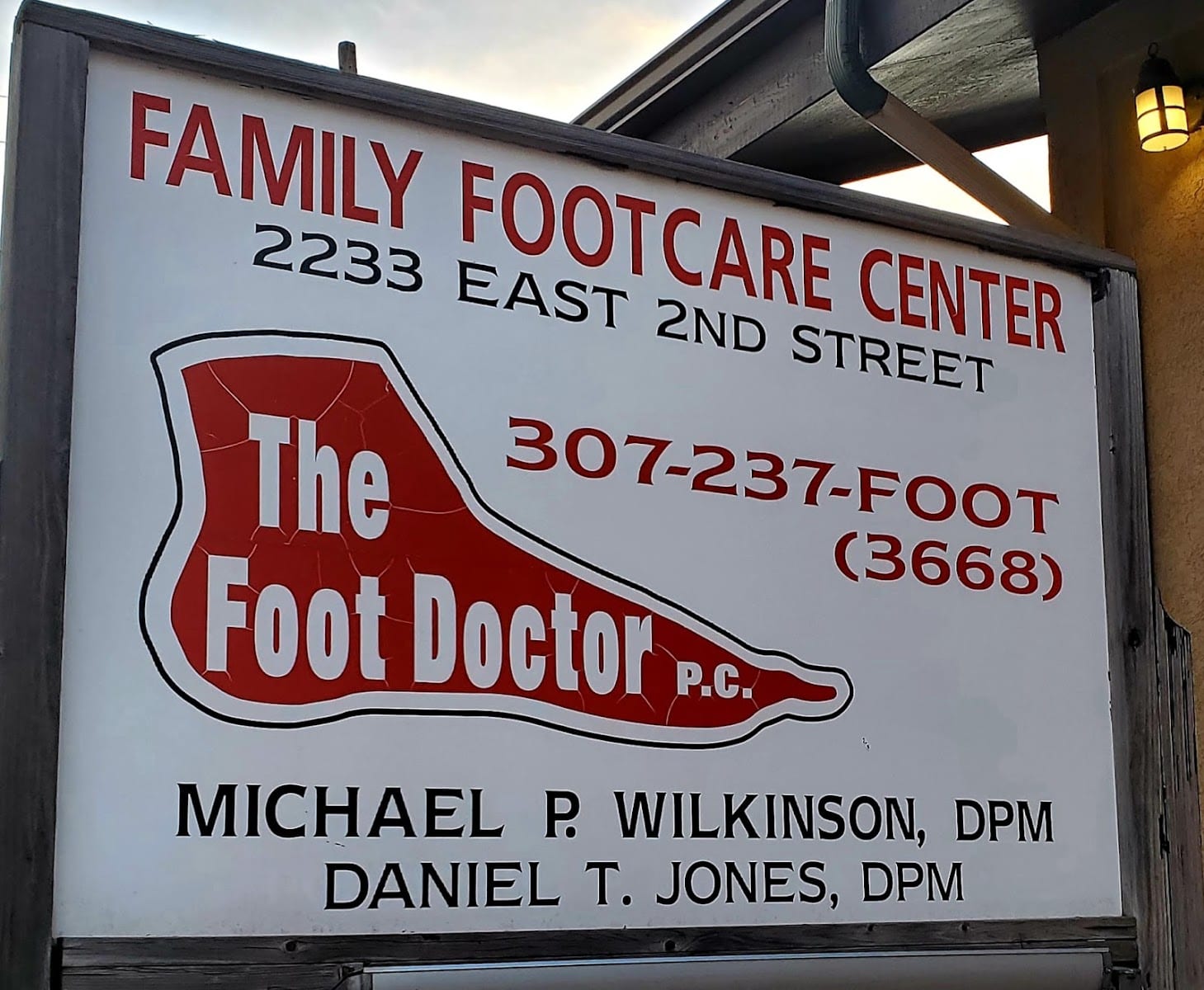Dr. Daniel Jones, DPM