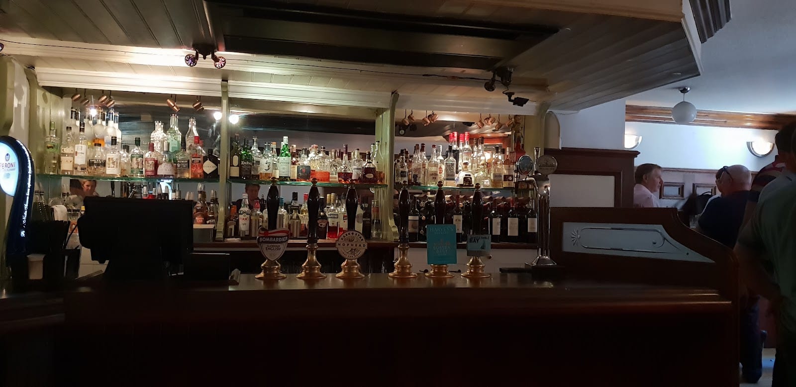 Wood Street Bar & Kitchen